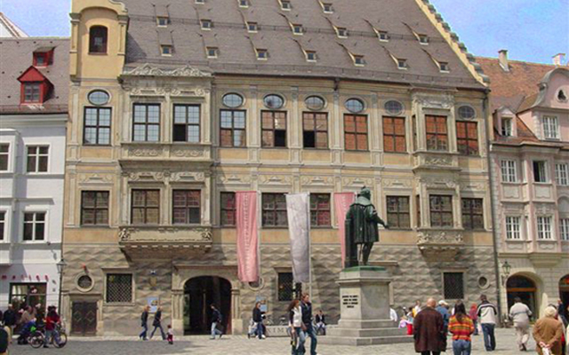 Maximilianmuseum