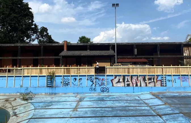 Resonanz am Pool