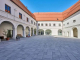 Wittelsbacher Schloss-Sommer-ON.jpg
